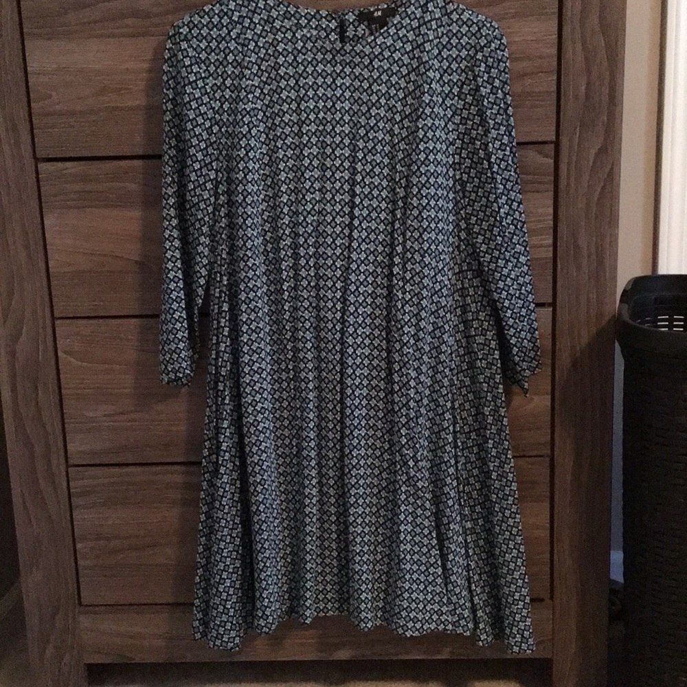 Super cute H&M dress!